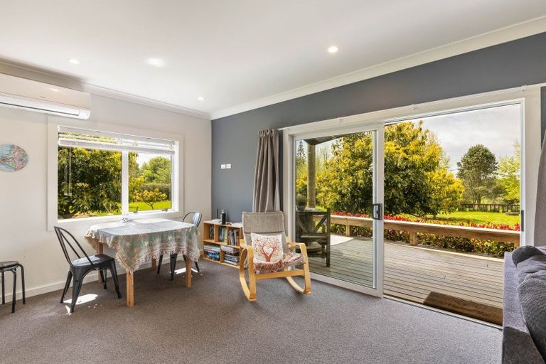 Photo of property in 82 Tikorangi Road, Tikorangi, Waitara, 4383