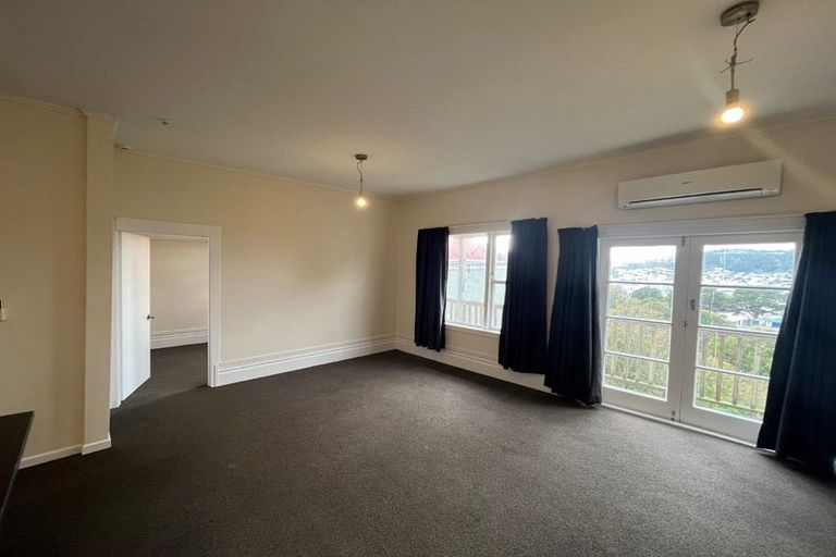 Photo of property in 72 Fairlie Terrace, Kelburn, Wellington, 6021