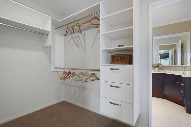 Photo of property in 18 Saint Andrews Hill Road, Mount Pleasant, Christchurch, 8081