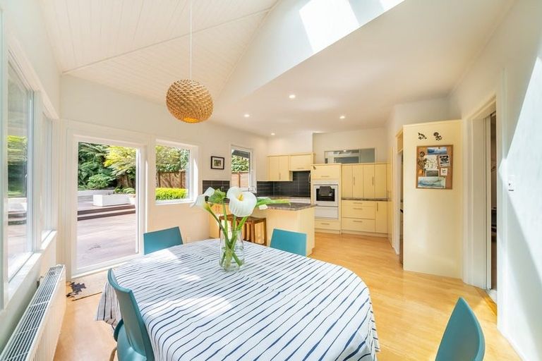 Photo of property in 39 Kotari Road, Days Bay, Lower Hutt, 5013