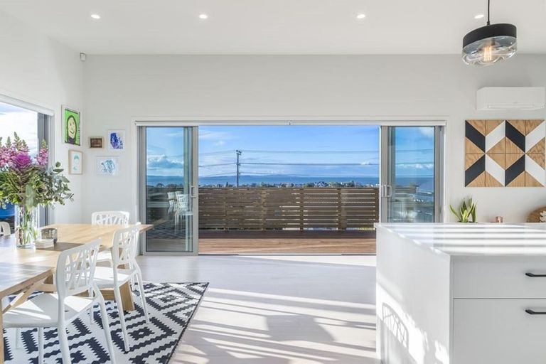 Photo of property in 42 Brightside Road, Stanmore Bay, Whangaparaoa, 0932