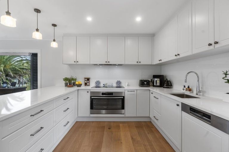 Photo of property in 2/15 Walter Street, Hauraki, Auckland, 0622