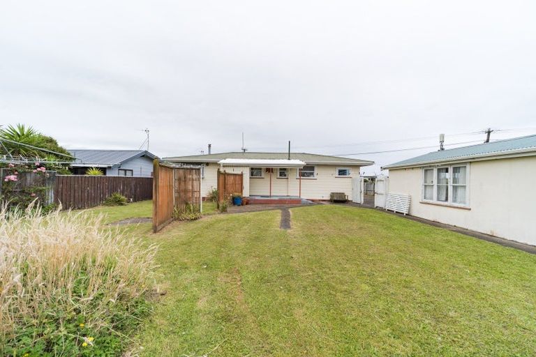 Photo of property in 73 Seabury Avenue, Foxton Beach, Foxton, 4815