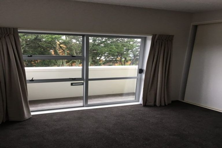 Photo of property in 30/3 Riverside Road, Orewa, 0931