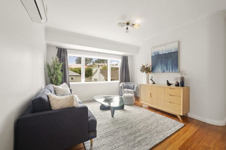 Photo of property in 15 Aplin Terrace, Ngaio, Wellington, 6035