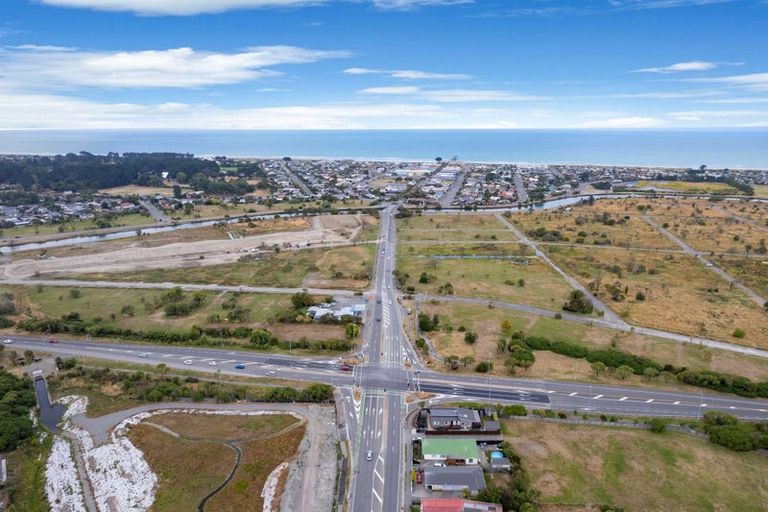 Photo of property in 604b Pages Road, Bexley, Christchurch, 8061