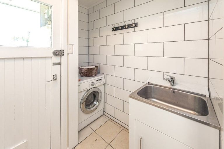 Photo of property in 2 Cumbrae Place, Aramoho, Whanganui, 4500