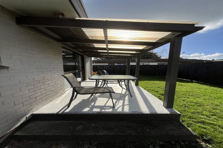 Photo of property in 6 Youngs Road, Papakura, 2110
