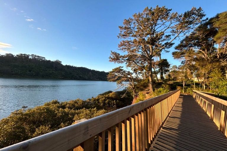 Photo of property in 1/129 Lancaster Road, Beach Haven, Auckland, 0626