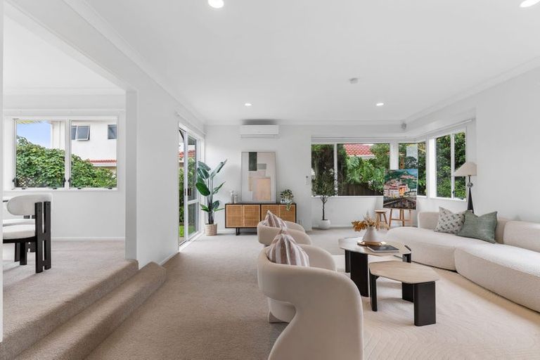 Photo of property in 3 Bronte Place, Somerville, Auckland, 2014