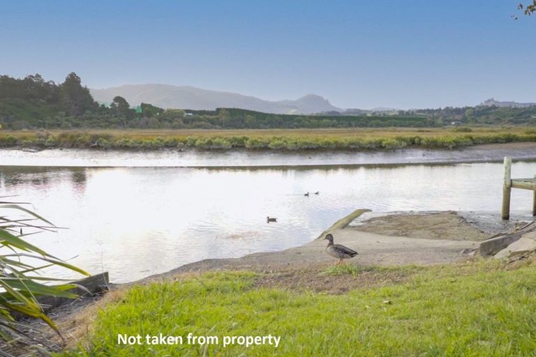 Photo of property in 14 Riverside Place, Katikati, 3129