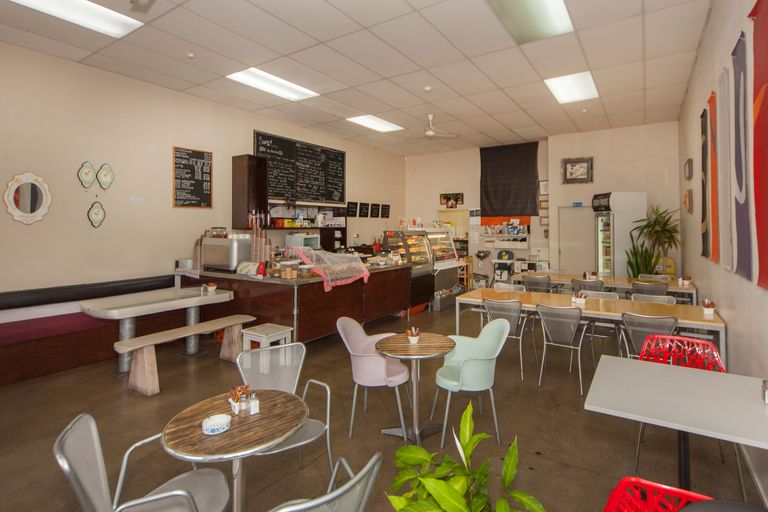 Photo of property in 11 Central Park Drive, Te Atatu South, Auckland, 0610