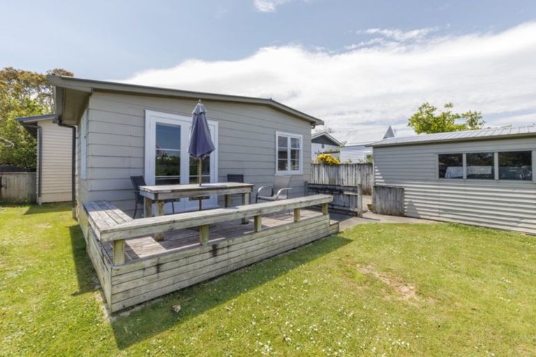 Photo of property in 10 Mere Mere Avenue, Palmerston North, 4414