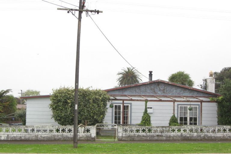 Photo of property in 30 Blake Street, Waitara, 4320