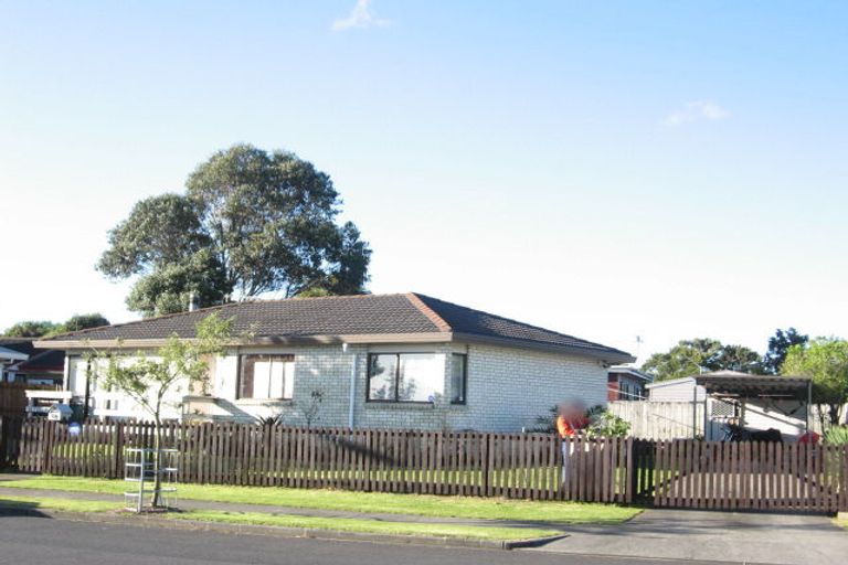 Photo of property in 72 Sykes Road, Weymouth, Auckland, 2103