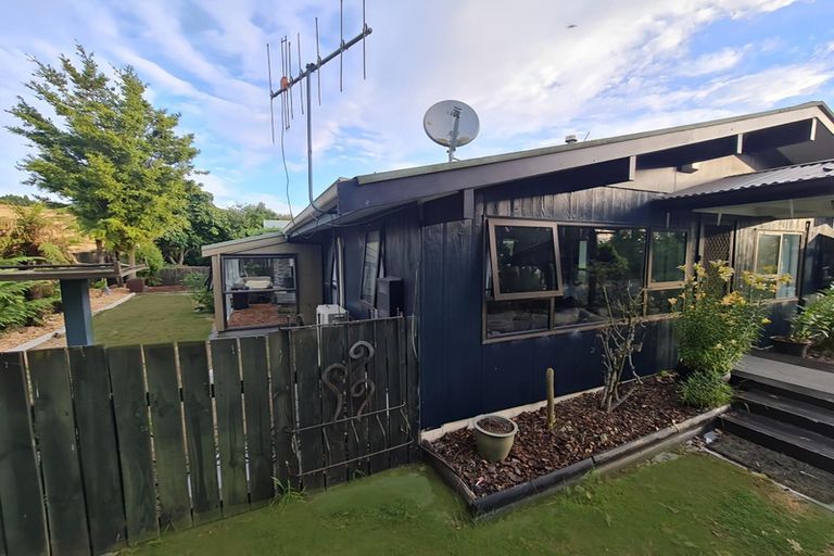 Photo of property in 2 Epping Place, Richmond Heights, Taupo, 3330