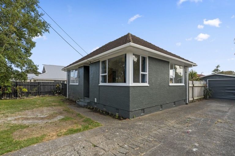 Photo of property in 4 Raleigh Street, Vogeltown, New Plymouth, 4310