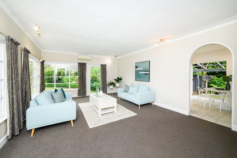 Photo of property in 4 Awatea Terrace, Hokowhitu, Palmerston North, 4410
