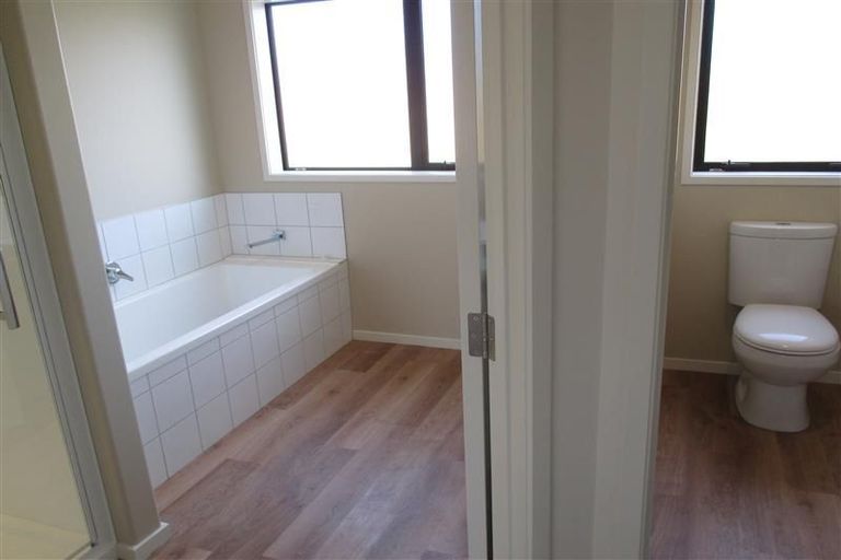 Photo of property in 50 Lewis Crescent, Rolleston, 7614