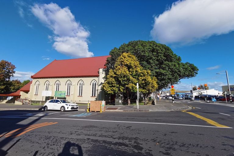 Photo of property in 329a Onehunga Mall, Onehunga, Auckland, 1061