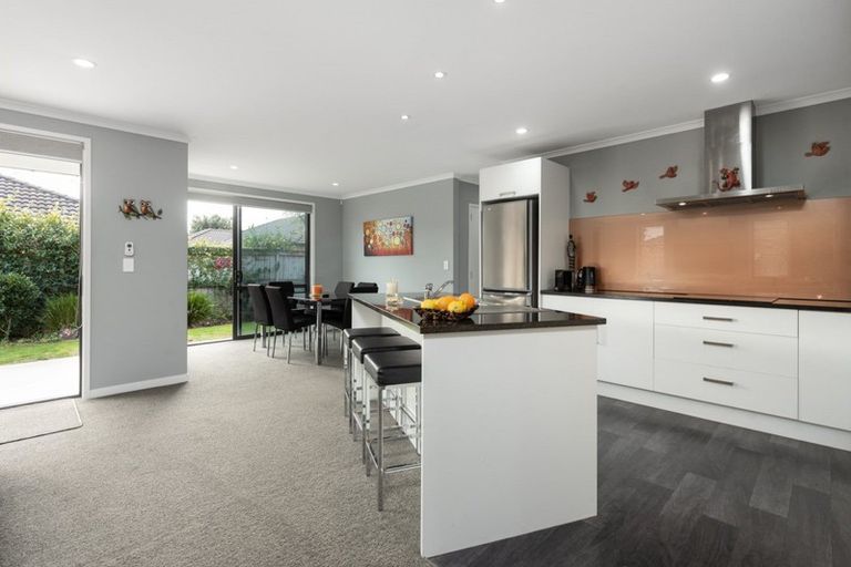 Photo of property in 17 Oakwood Way, Papamoa Beach, Papamoa, 3118