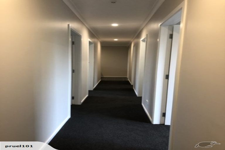 Photo of property in 6 Canberra Place, Redwood, Christchurch, 8051