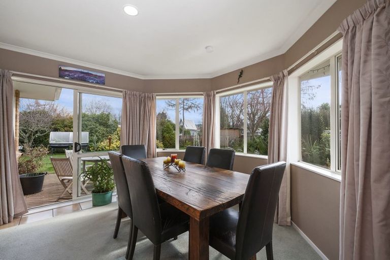 Photo of property in 8 Antonia Place, Kinloch, Taupo, 3377