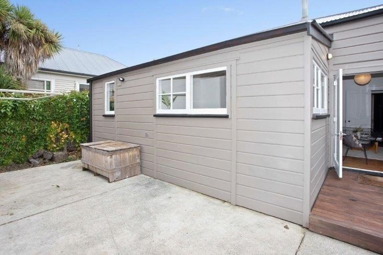 Photo of property in 36 Leitch Street, Somerfield, Christchurch, 8024