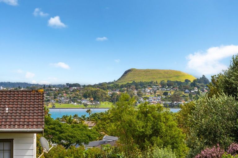 Photo of property in 22 Andrea Place, Sunnyhills, Auckland, 2010