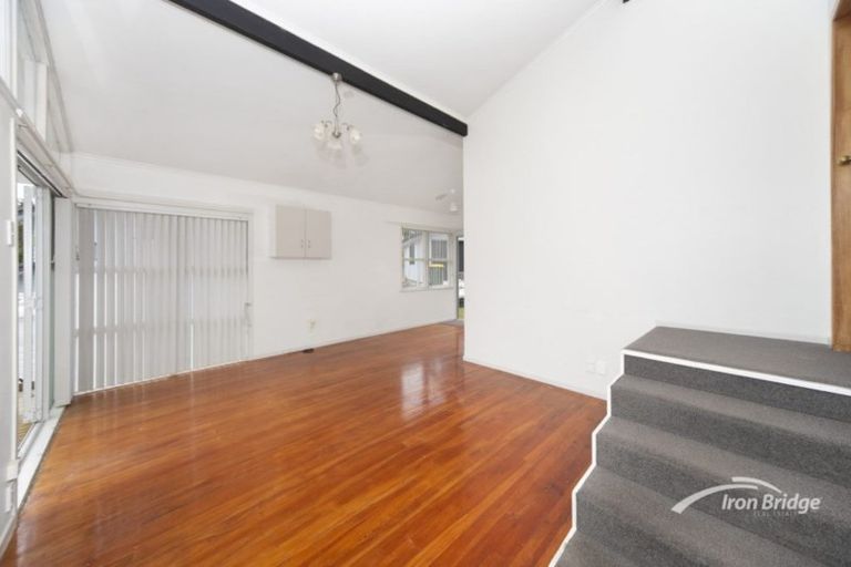 Photo of property in 662a Beach Road, Browns Bay, Auckland, 0630