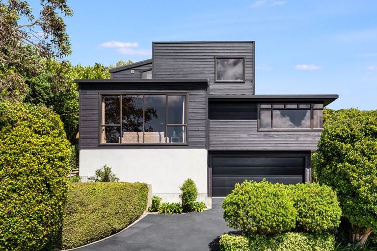 Photo of property in 14 The Crowsnest, Whitby, Porirua, 5024