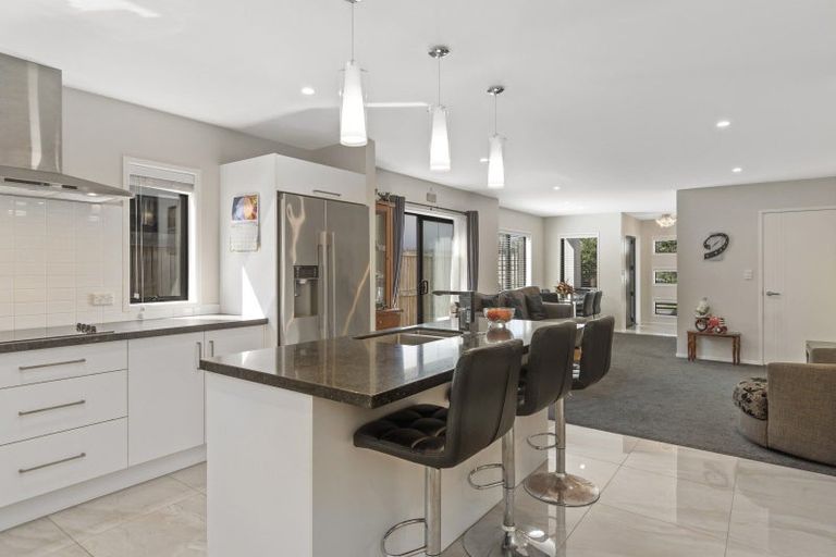 Photo of property in 8 Maria Tini Drive, Papamoa Beach, Papamoa, 3118