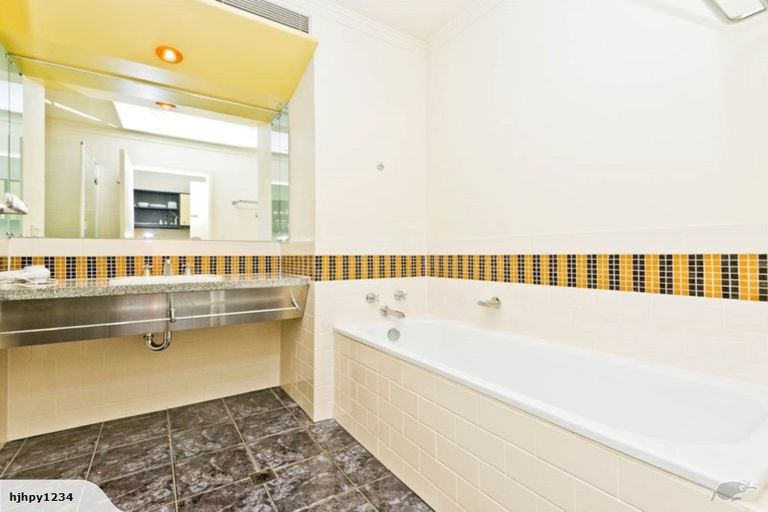 Photo of property in The Heritage Hotel Apartments, 317/35 Hobson Street, Auckland Central, Auckland, 1010