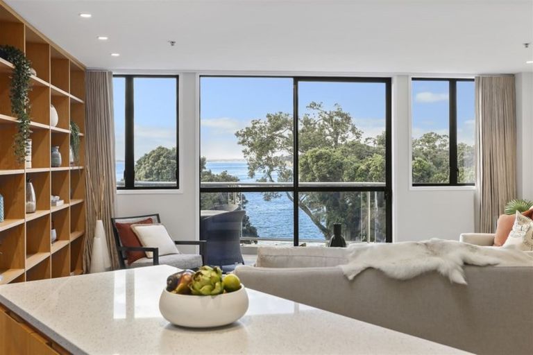 Photo of property in 4/5d The Promenade, Takapuna, Auckland, 0622
