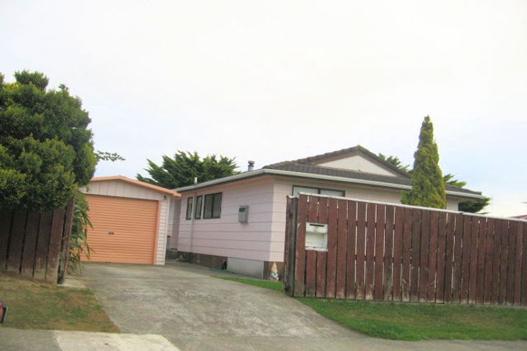 Photo of property in 30 Tobago Crescent, Grenada North, Wellington, 5028