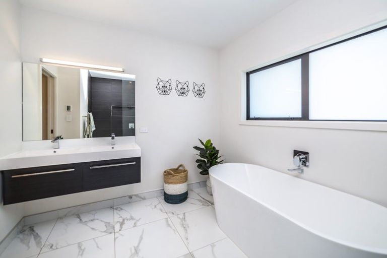 Photo of property in 12 Prendiville Lane, Greytown, 5712