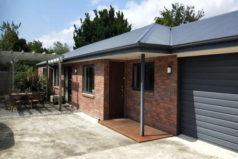 Photo of property in 128a Vogel Street, Roslyn, Palmerston North, 4414