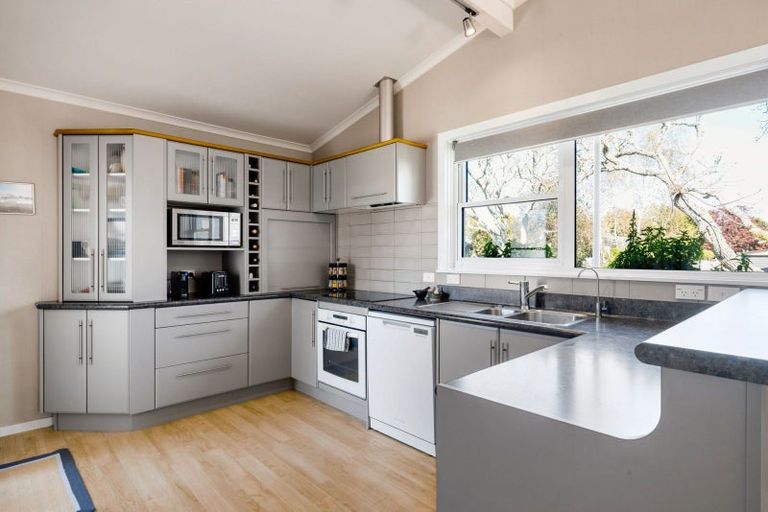 Photo of property in 34 Fuchsia Avenue, Pukete, Hamilton, 3200