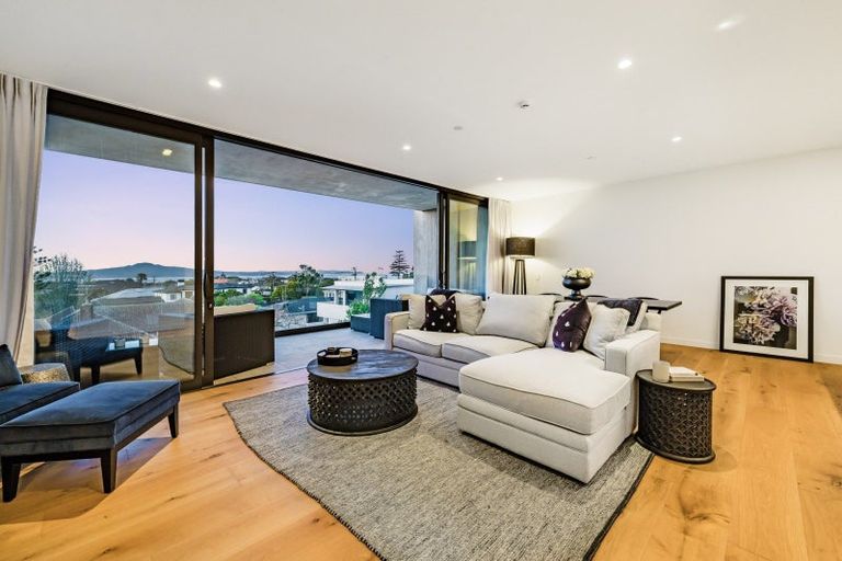 Photo of property in 203/250 Kepa Road, Mission Bay, Auckland, 1071