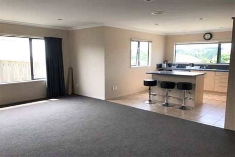 Photo of property in 20 Aotea Drive, Aotea, Porirua, 5024