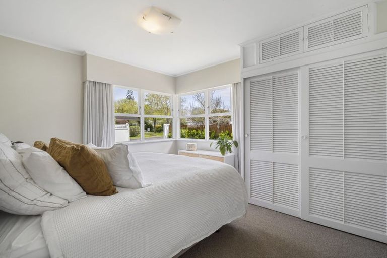 Photo of property in 27 Lynden Avenue, Hillcrest, Auckland, 0627