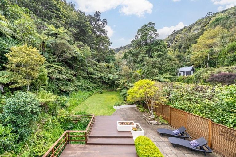 Photo of property in 39 Kotari Road, Days Bay, Lower Hutt, 5013