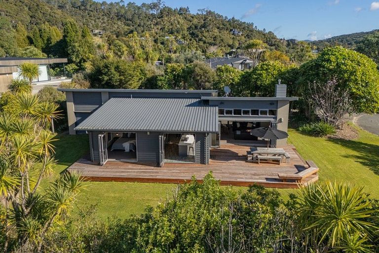 Photo of property in 9 Taunui Place, Cooks Beach, Whitianga, 3591