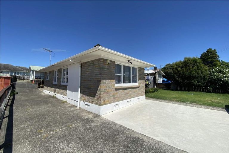 Photo of property in 1/4 Royal Arch Place, Rosehill, Papakura, 2113