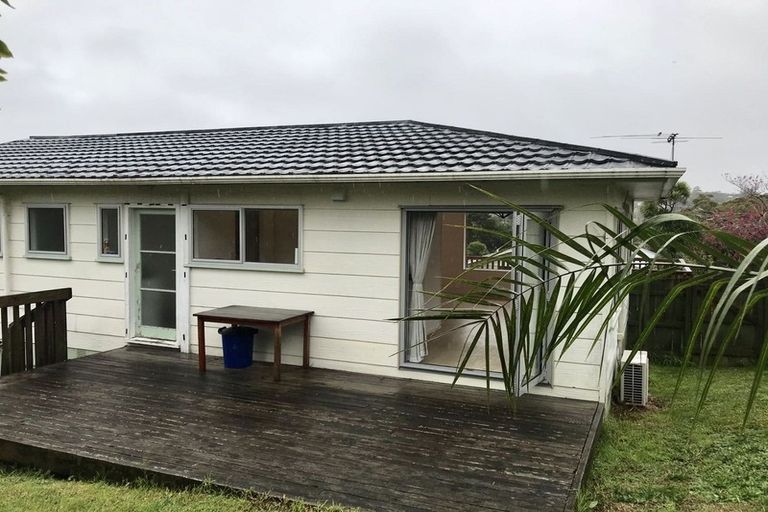 Photo of property in 1/95c Captain Scott Road, Glen Eden, Auckland, 0602