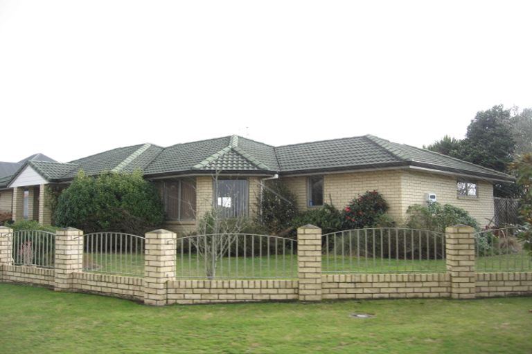 Photo of property in 18 Glen Cree Avenue, Rototuna, Hamilton, 3210