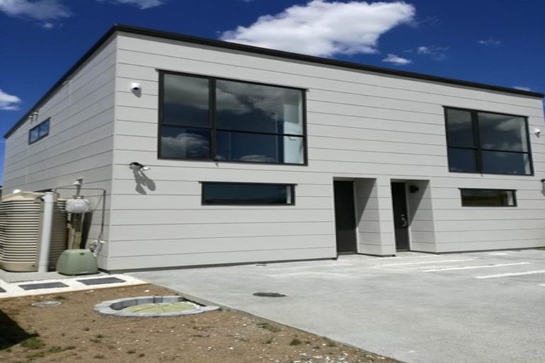 Photo of property in 10 Toia Lane, Silverdale, 0932