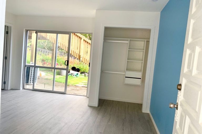 Photo of property in 4 Easter Parade, Glen Eden, Auckland, 0602