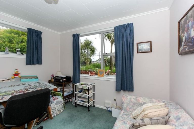 Photo of property in 313 Mangorei Road, Merrilands, New Plymouth, 4312