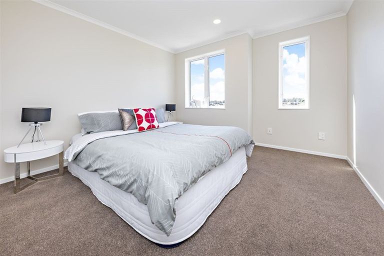 Photo of property in 27 Warbler Crescent, Papakura, 2110